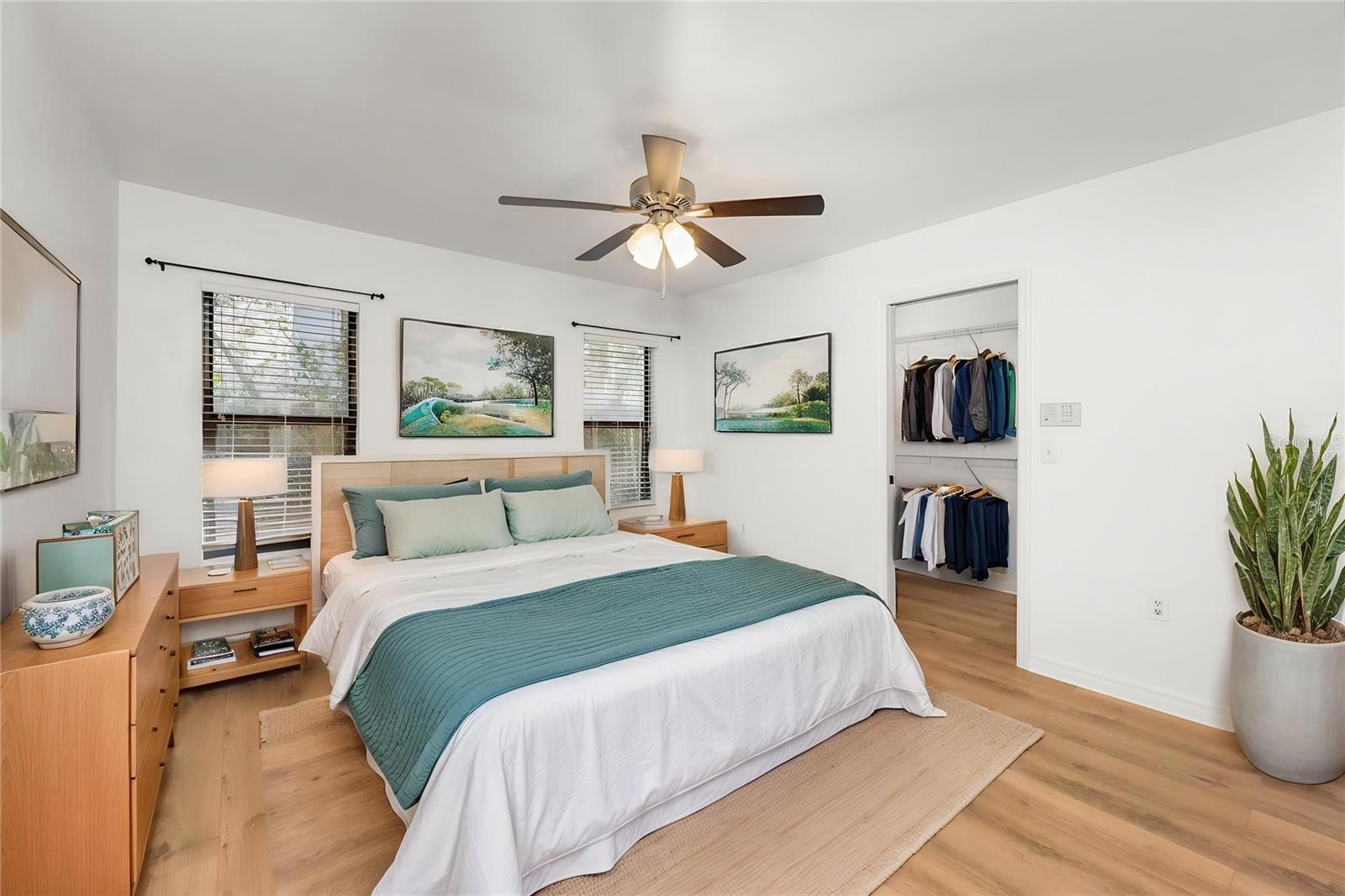 Image 10 of 24 For 568 39th Drive