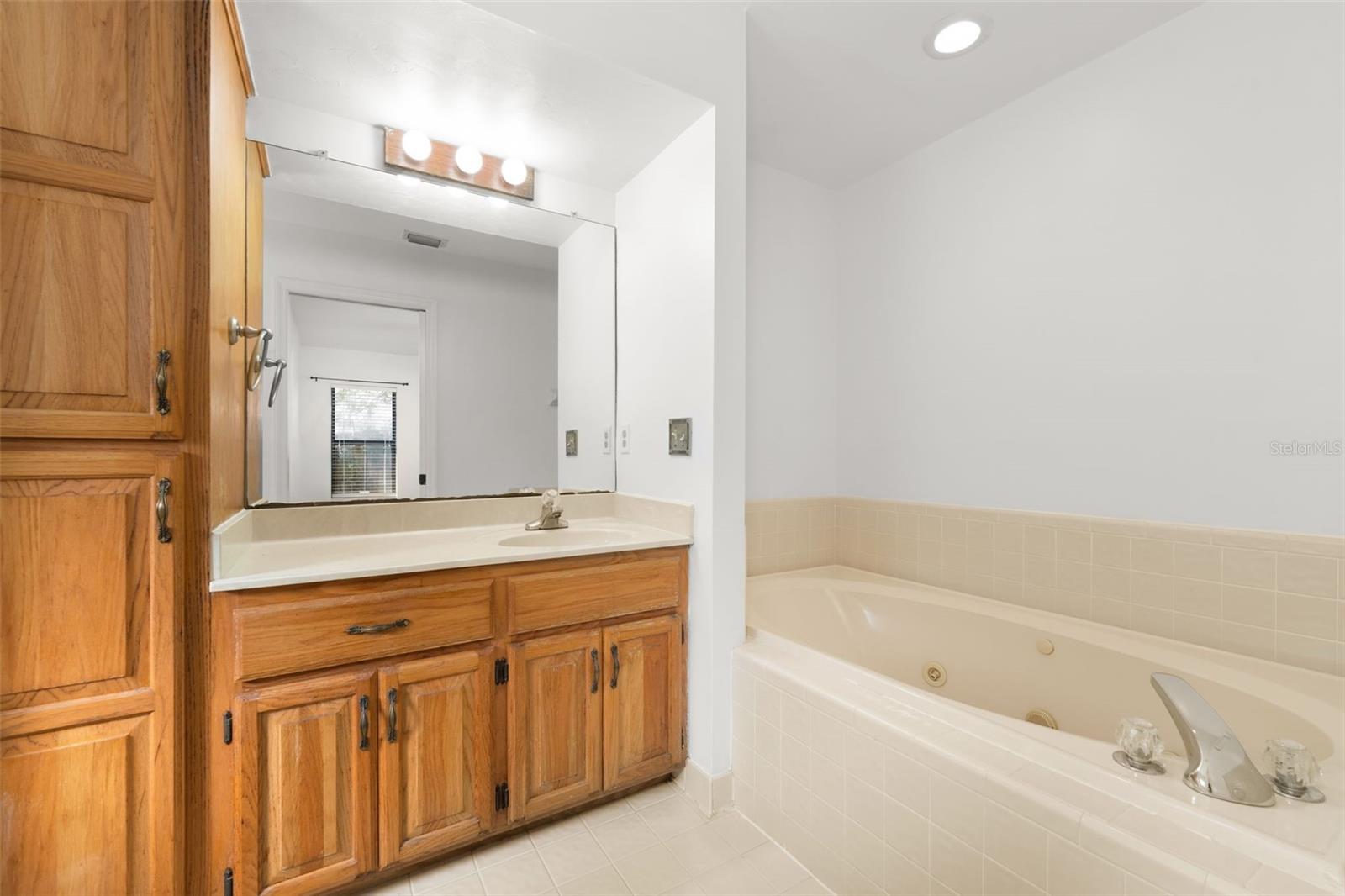 Image 12 of 24 For 568 39th Drive