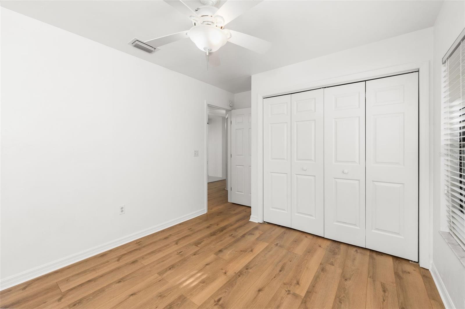 Image 14 of 24 For 568 39th Drive