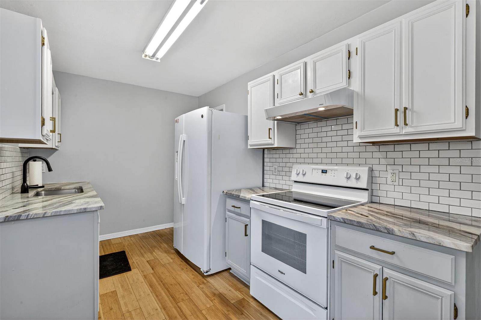 Image 10 of 29 For 809 42nd Terrace