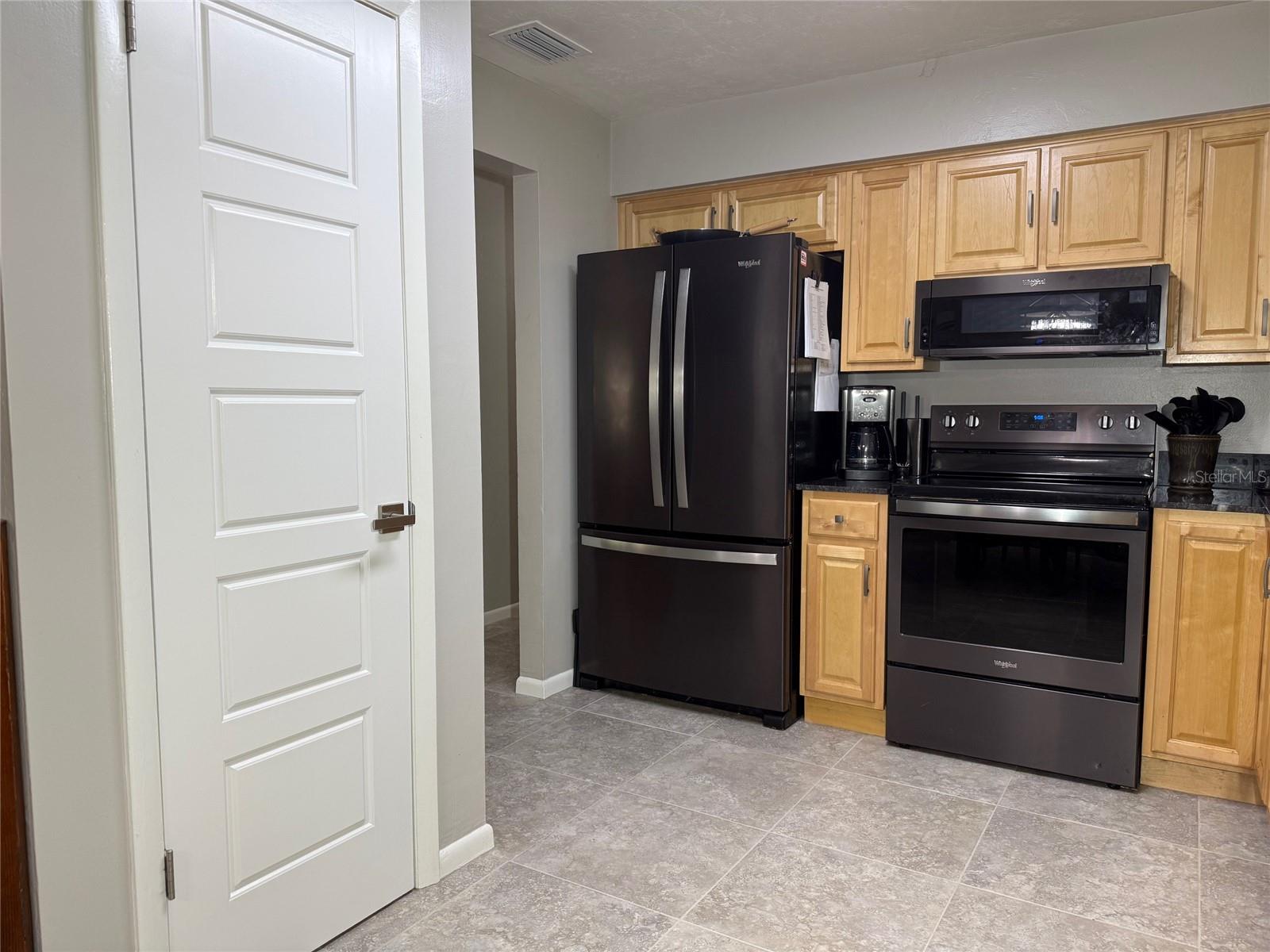 Image 5 of 37 For 506 Legion Terrace