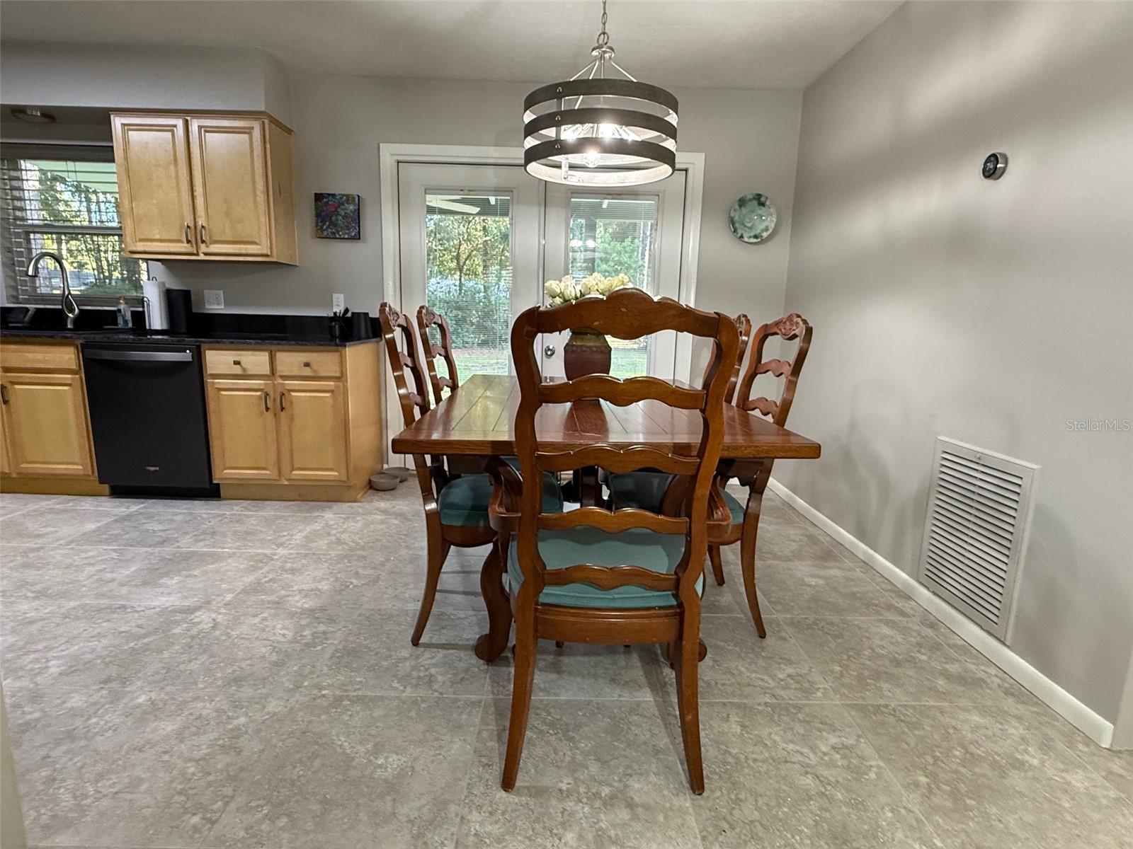 Image 7 of 37 For 506 Legion Terrace