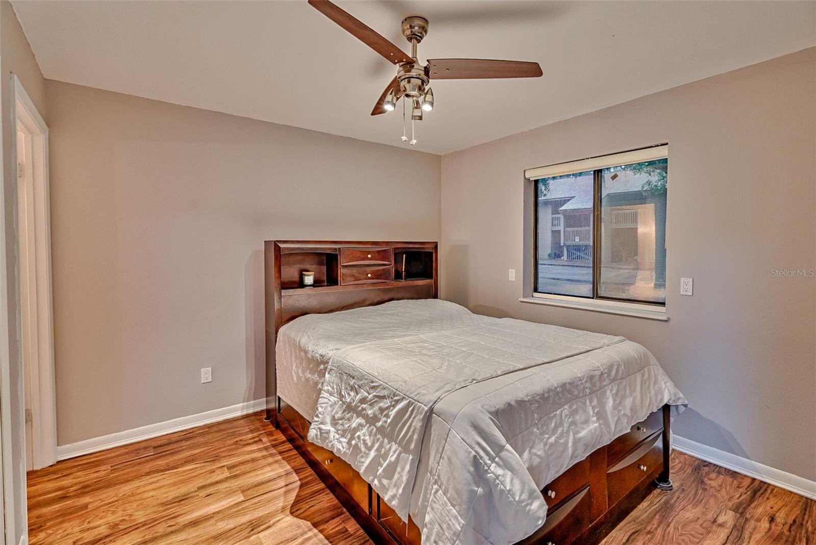 Image 12 of 21 For 105 16th Avenue N103