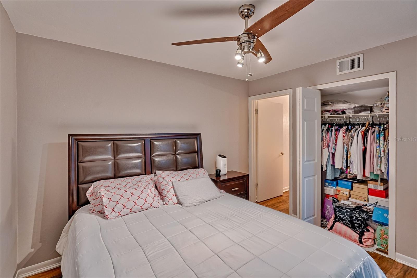 Image 15 of 21 For 105 16th Avenue N103