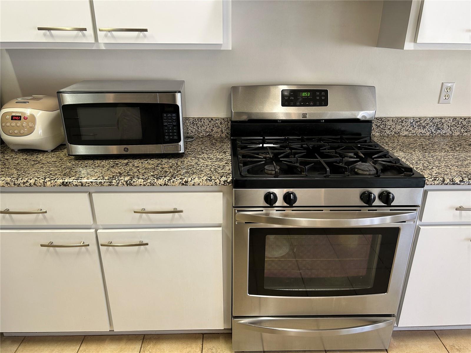 Image 9 of 34 For 4325 35th Terrace