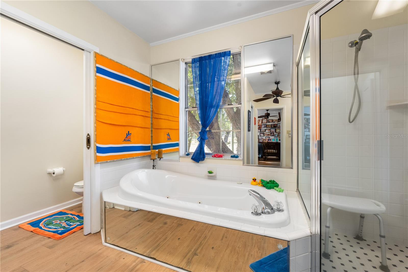 Image 17 of 59 For 2737 4th Place