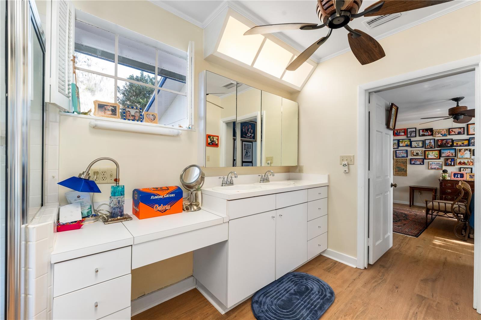 Image 18 of 59 For 2737 4th Place