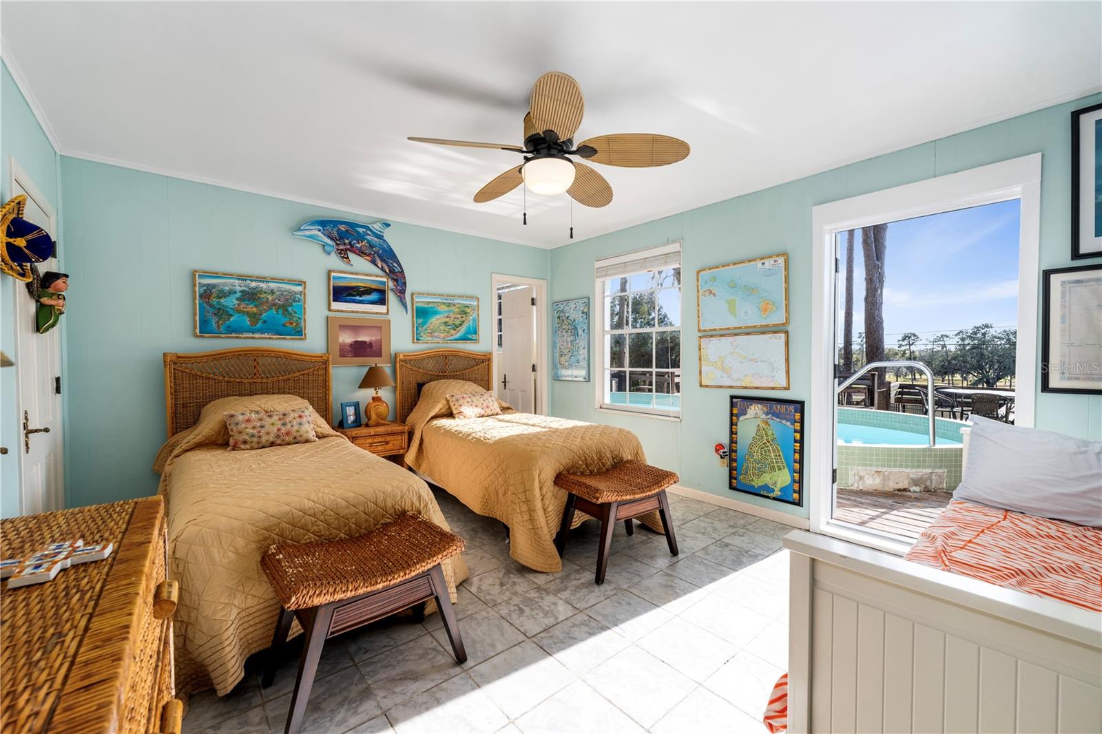 Image 27 of 59 For 2737 4th Place