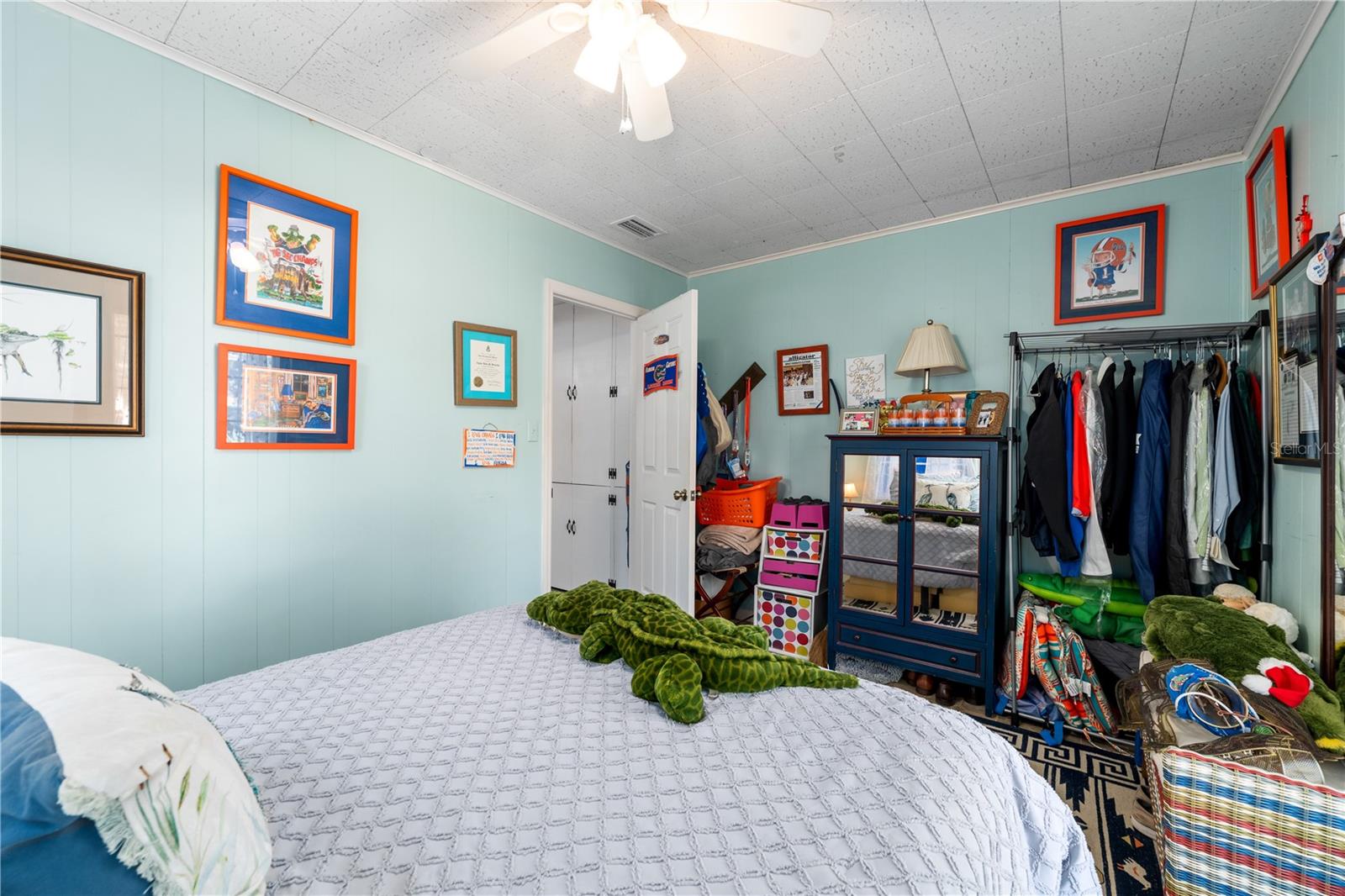 Image 30 of 59 For 2737 4th Place