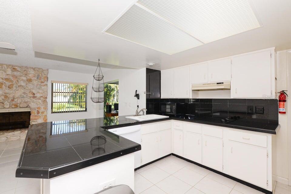 Image 9 of 22 For 1117 Mendoza Avenue