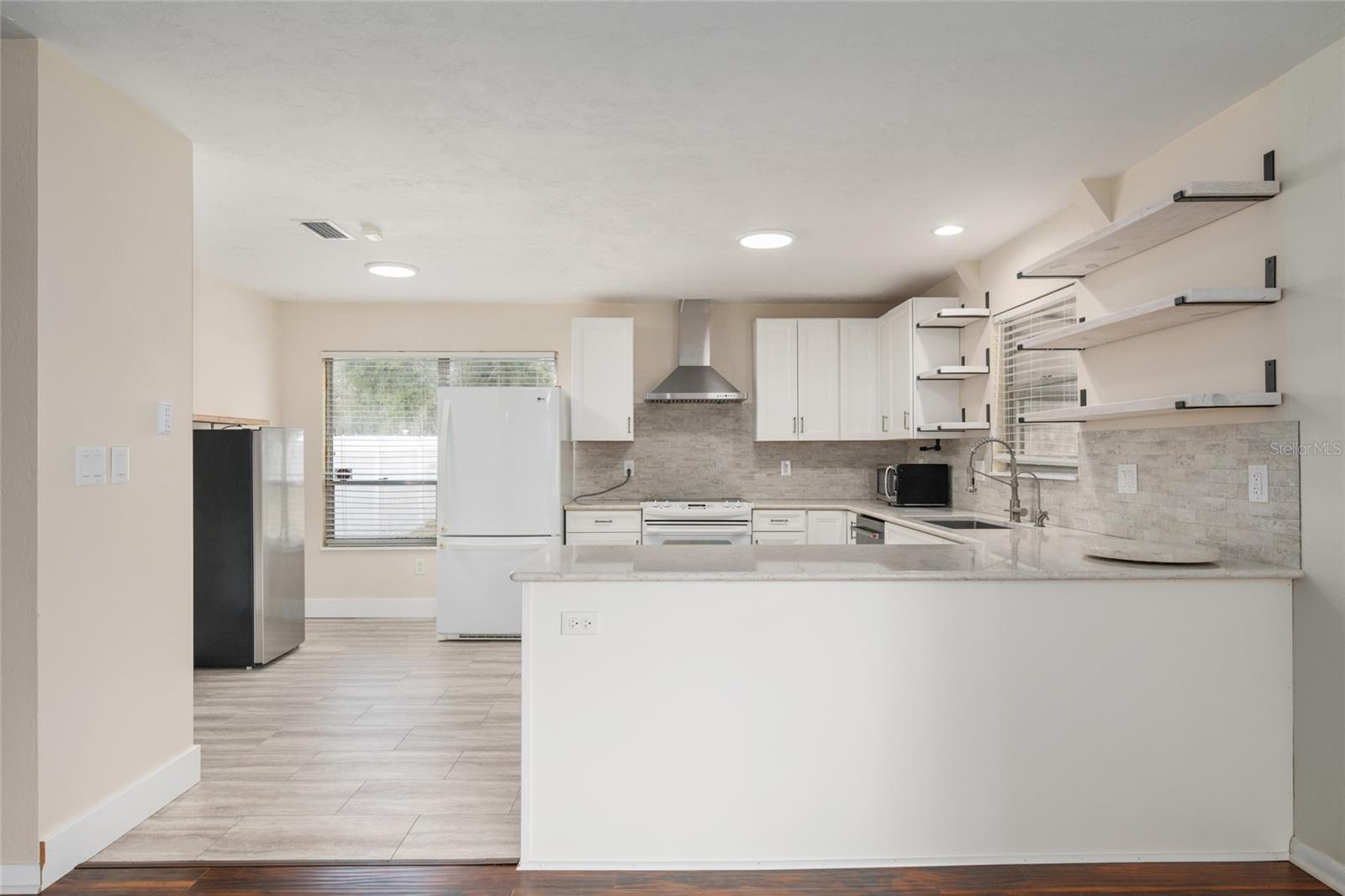 Image 10 of 51 For 8205 44th Terrace