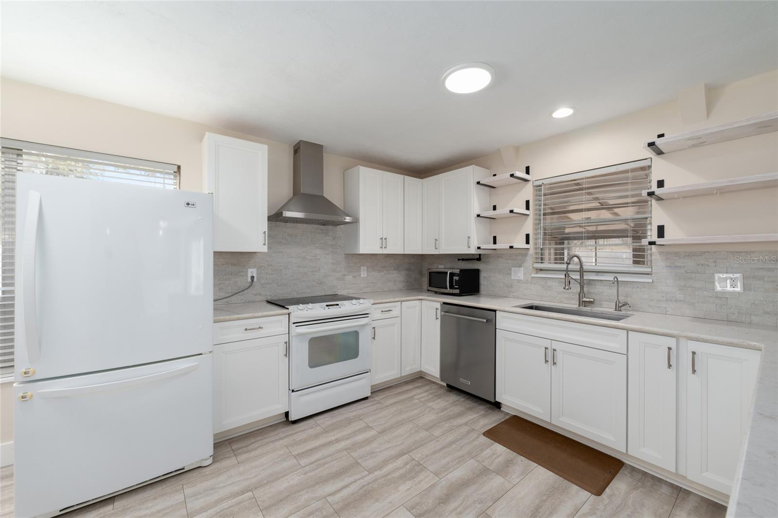 Image 14 of 51 For 8205 44th Terrace