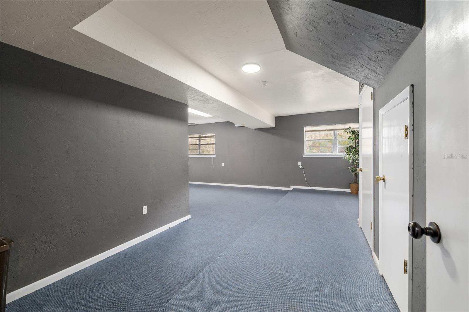 Image 34 of 51 For 8205 44th Terrace