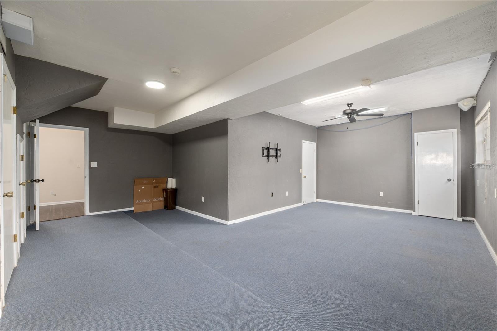 Image 36 of 51 For 8205 44th Terrace