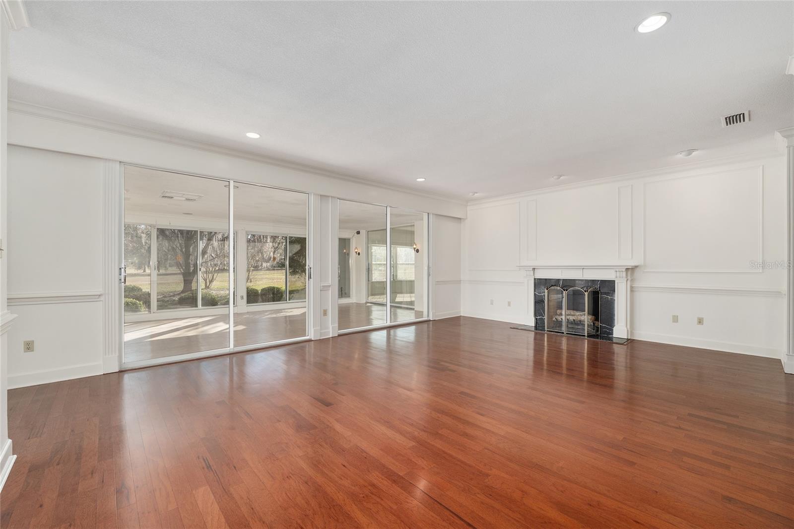 Image 11 of 93 For 6307 35 Way