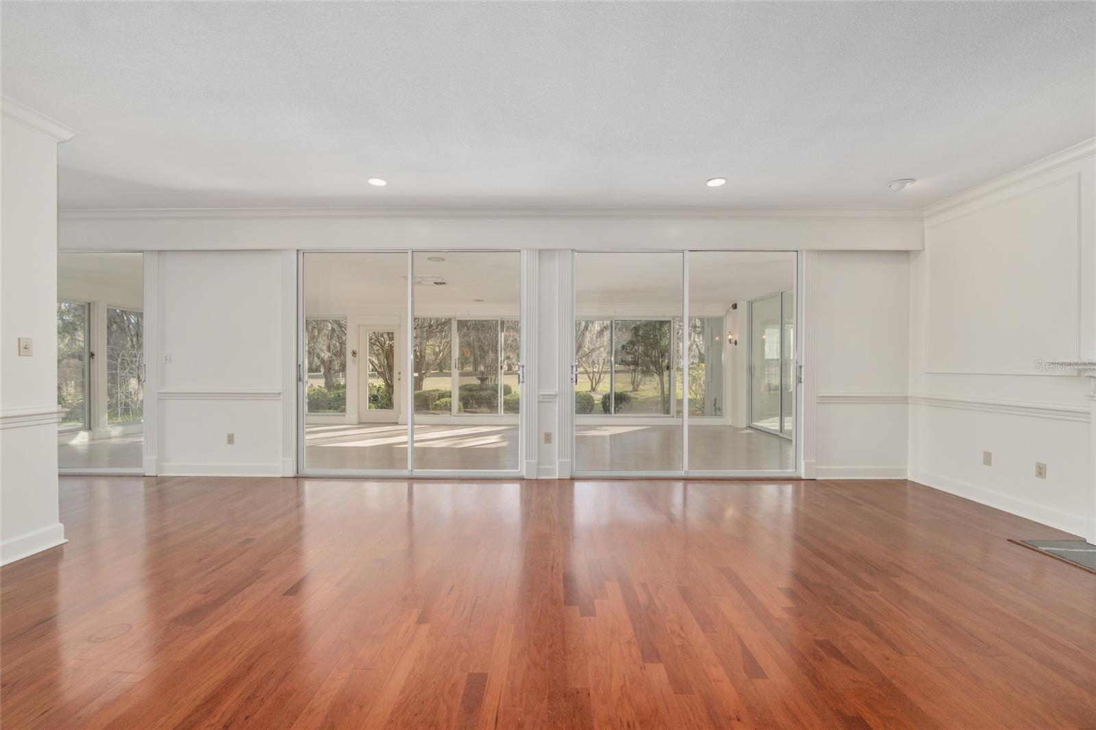 Image 12 of 93 For 6307 35 Way