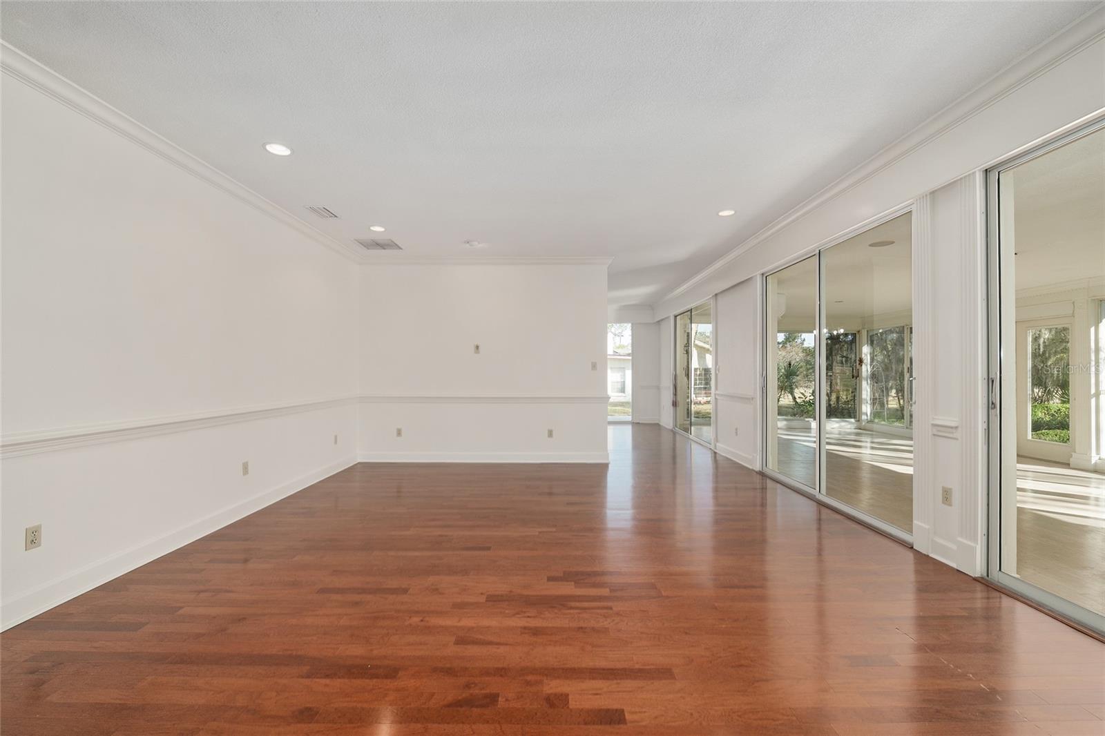 Image 13 of 93 For 6307 35 Way