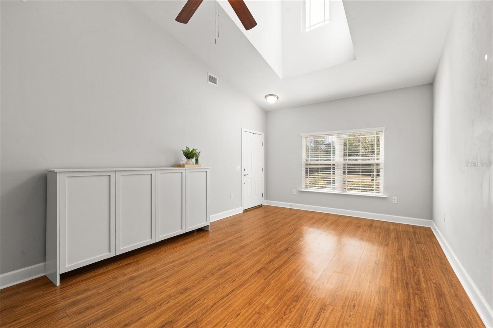 Image 14 of 35 For 2260 51st Avenue