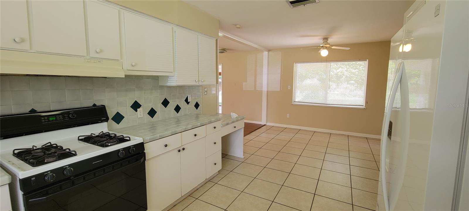 Image 7 of 34 For 2201 36th Drive