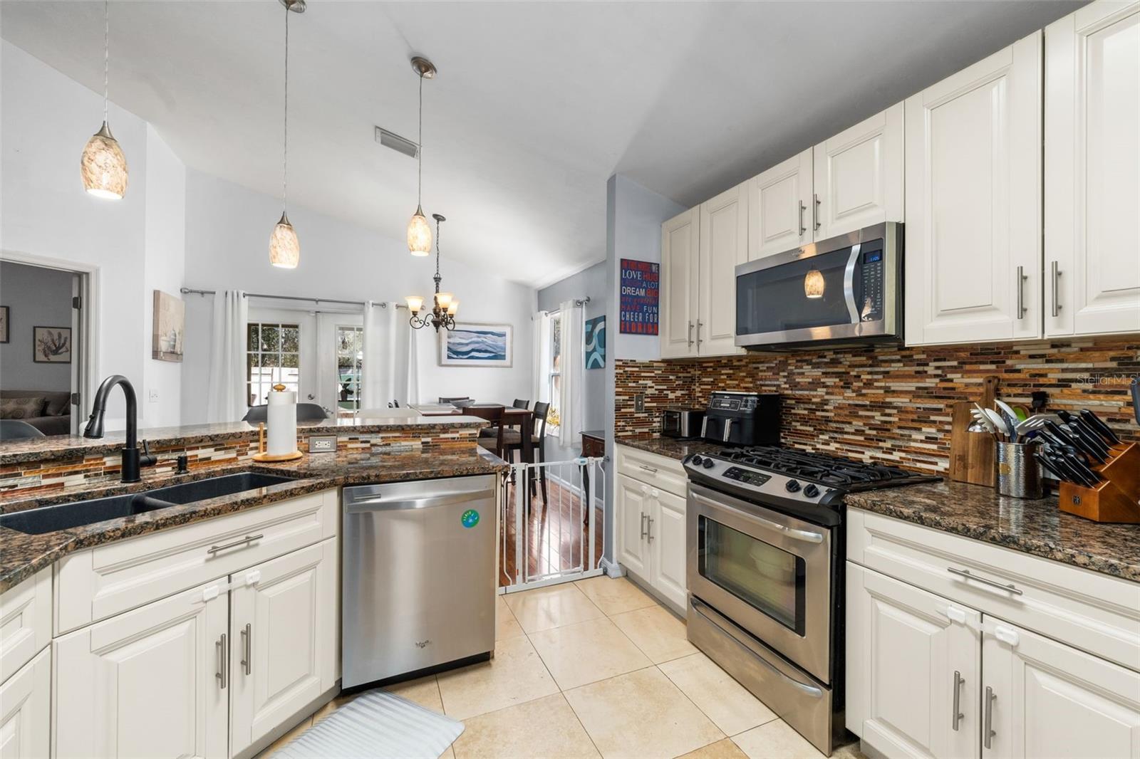 Image 13 of 41 For 2156 52 Place