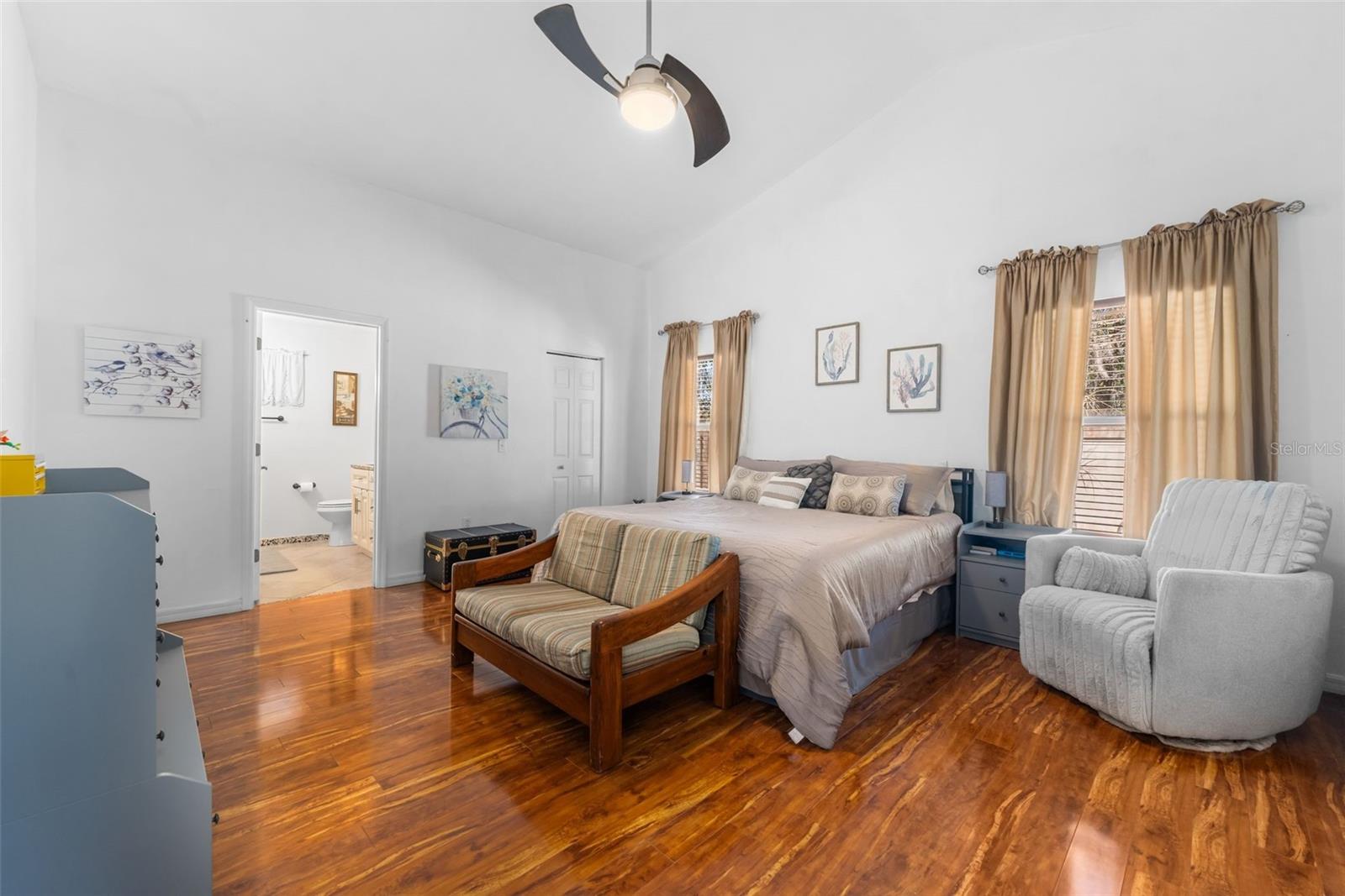 Image 16 of 41 For 2156 52 Place