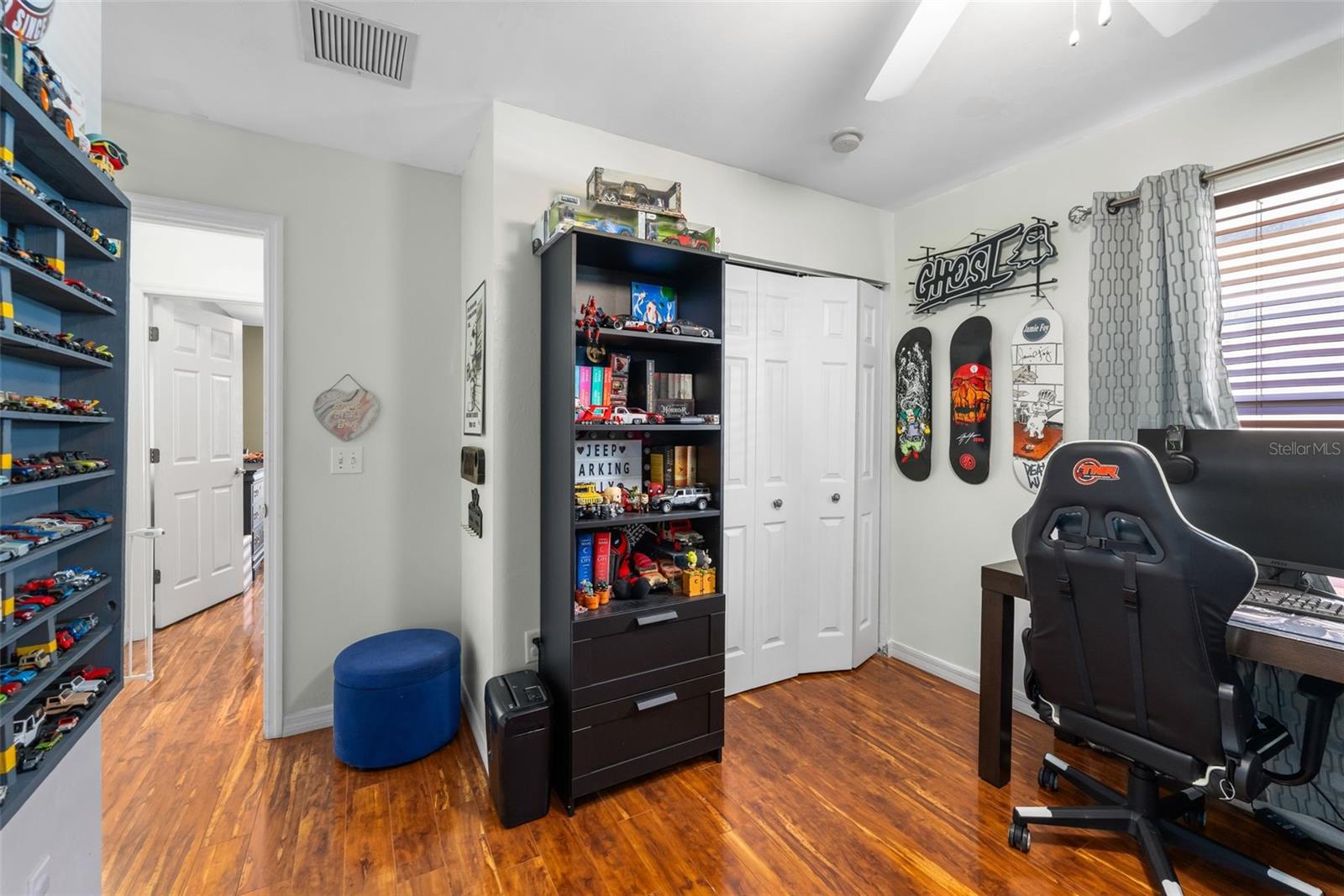 Image 21 of 41 For 2156 52 Place