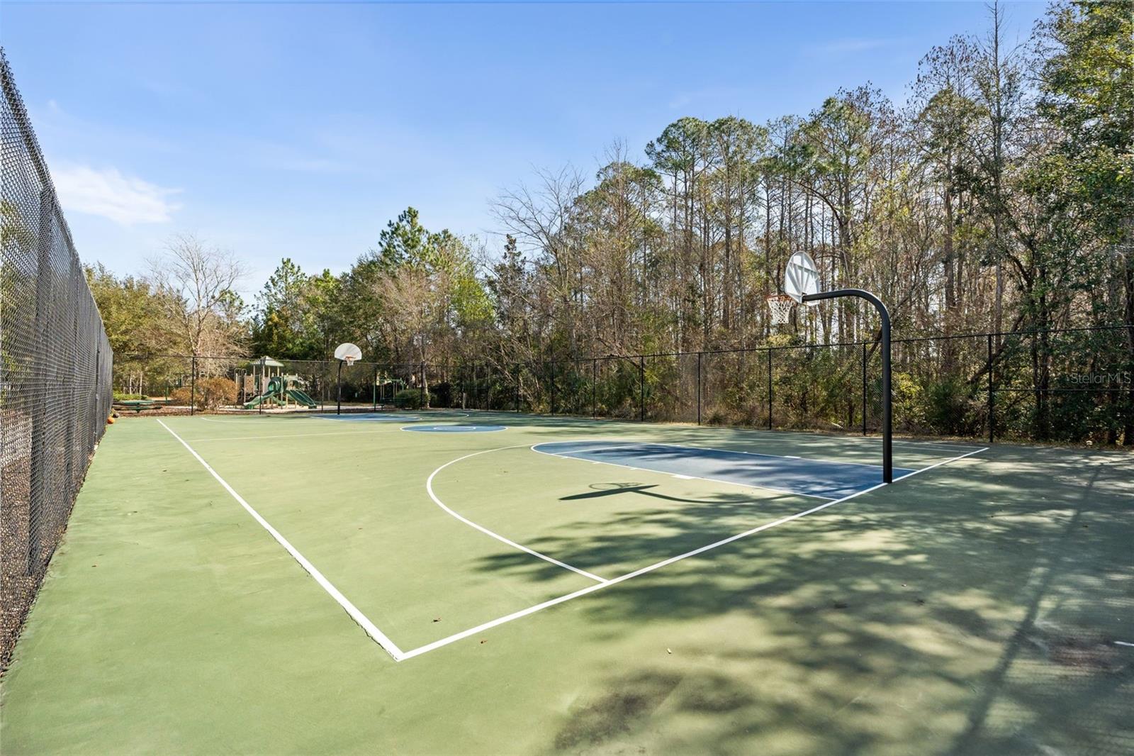 Image 39 of 41 For 2156 52 Place