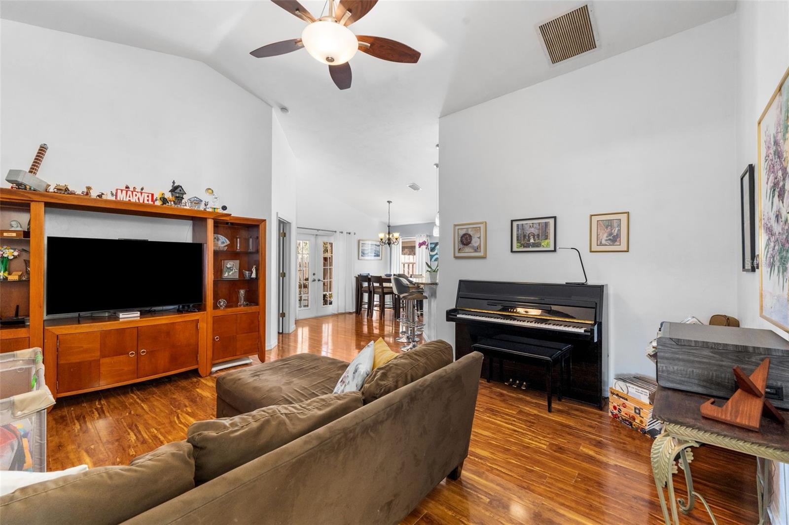 Image 9 of 41 For 2156 52 Place