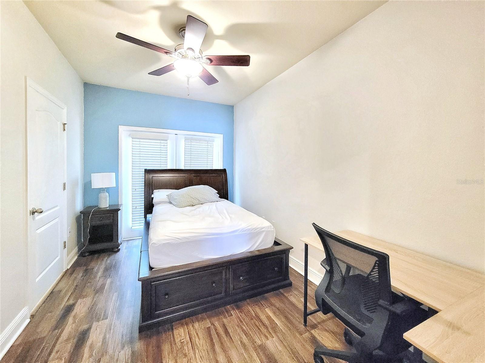 Image 12 of 25 For 2946 35th Place 44