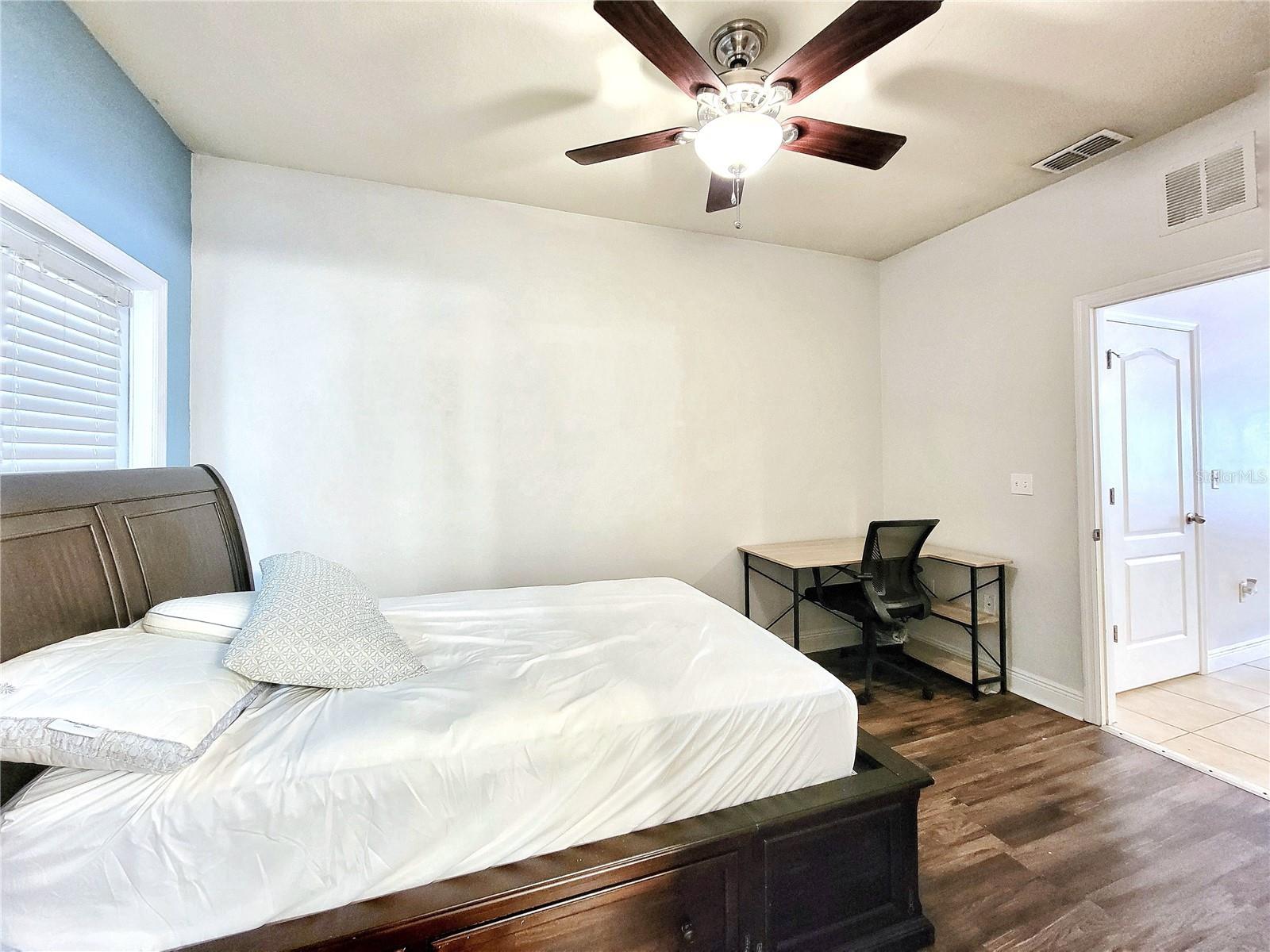 Image 13 of 25 For 2946 35th Place 44