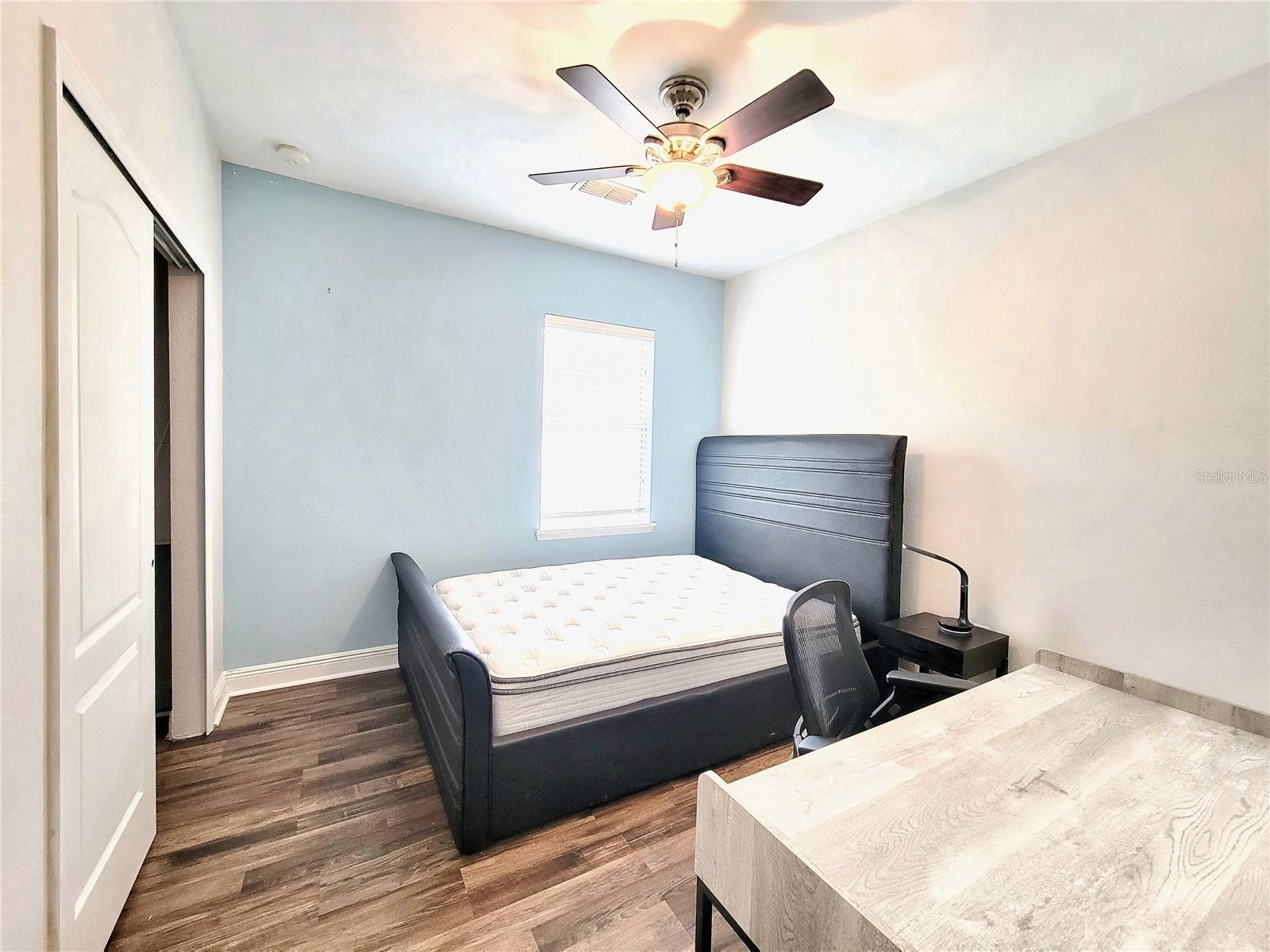 Image 17 of 25 For 2946 35th Place 44