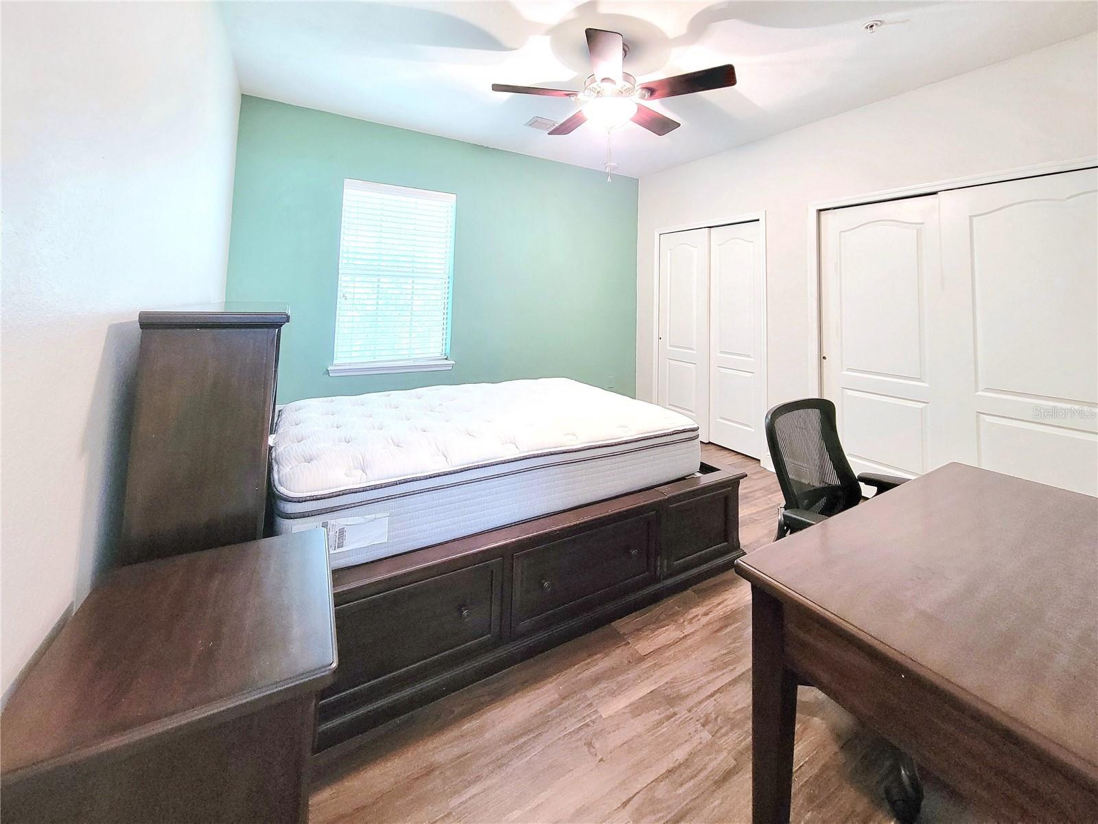 Image 24 of 25 For 2946 35th Place 44