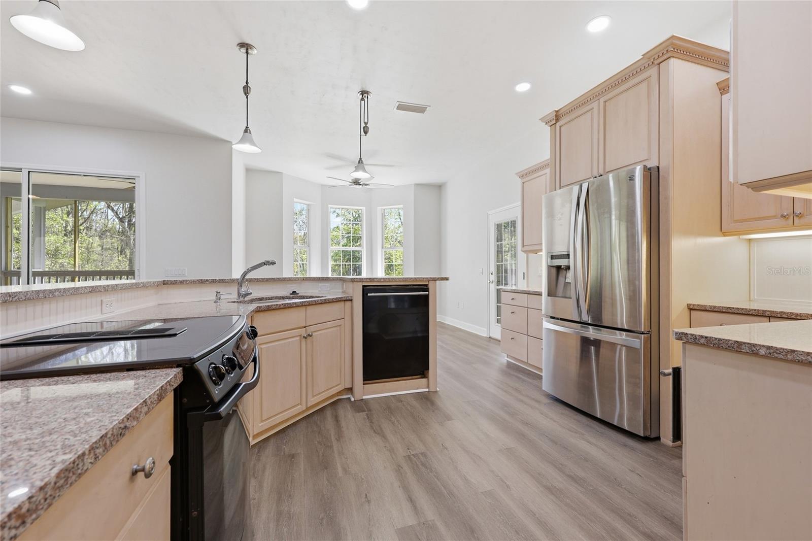 Image 11 of 47 For 9510 59th Lane