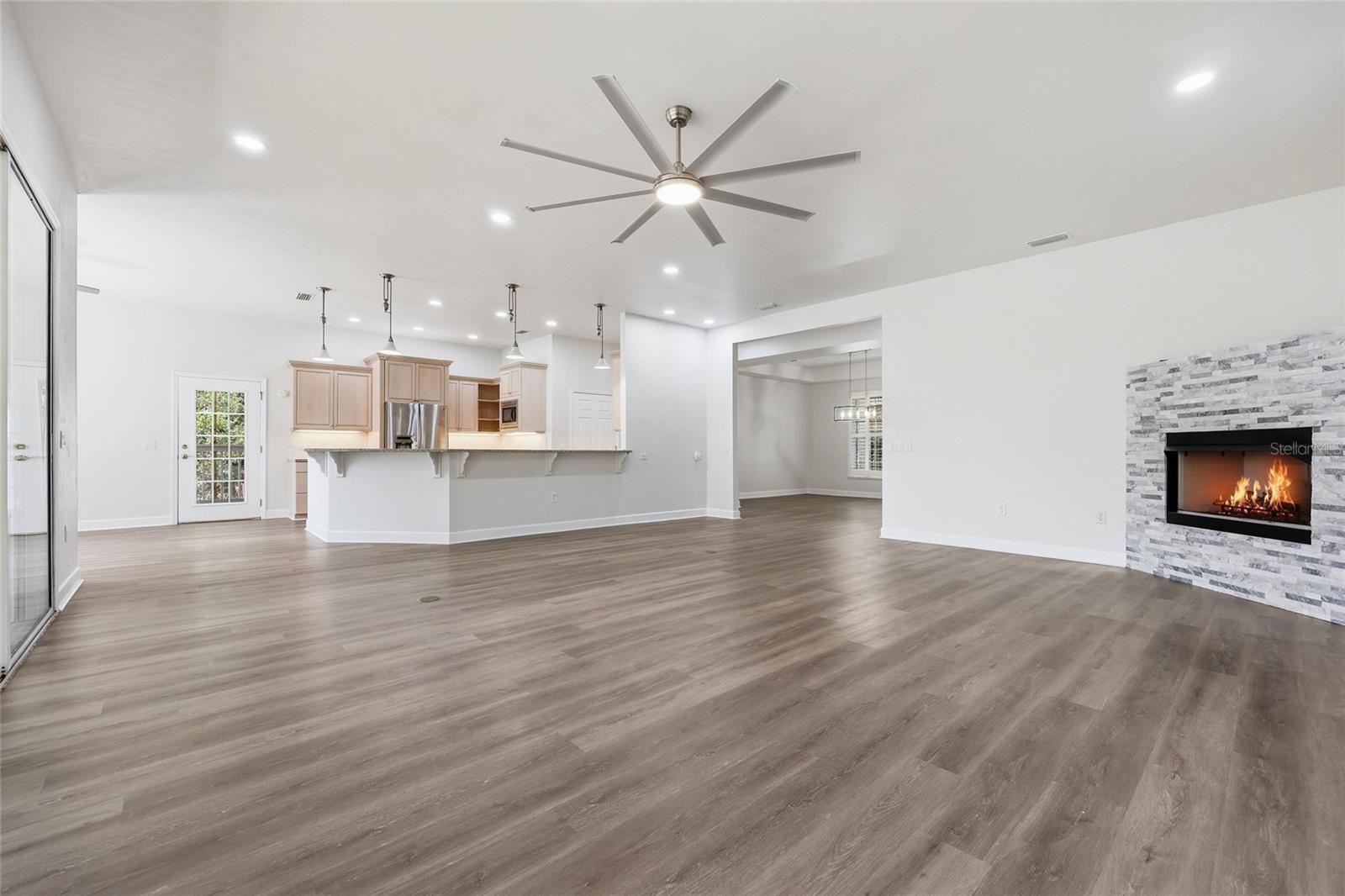 Image 13 of 47 For 9510 59th Lane