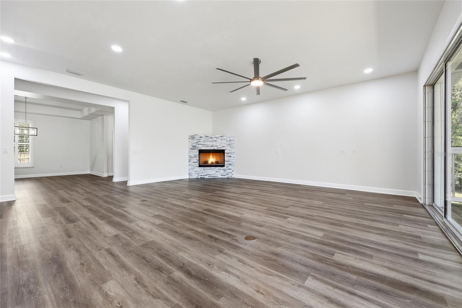 Image 14 of 47 For 9510 59th Lane