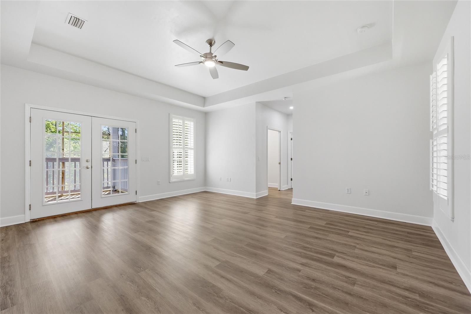 Image 18 of 47 For 9510 59th Lane