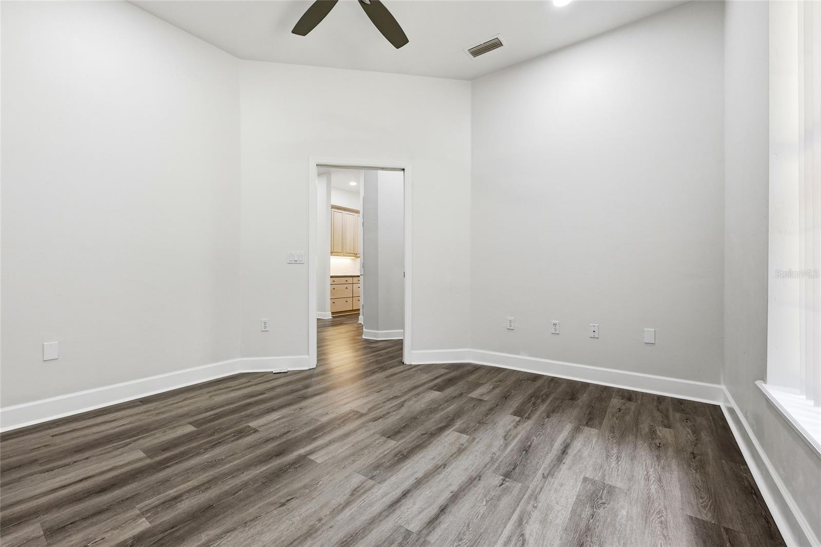 Image 31 of 47 For 9510 59th Lane