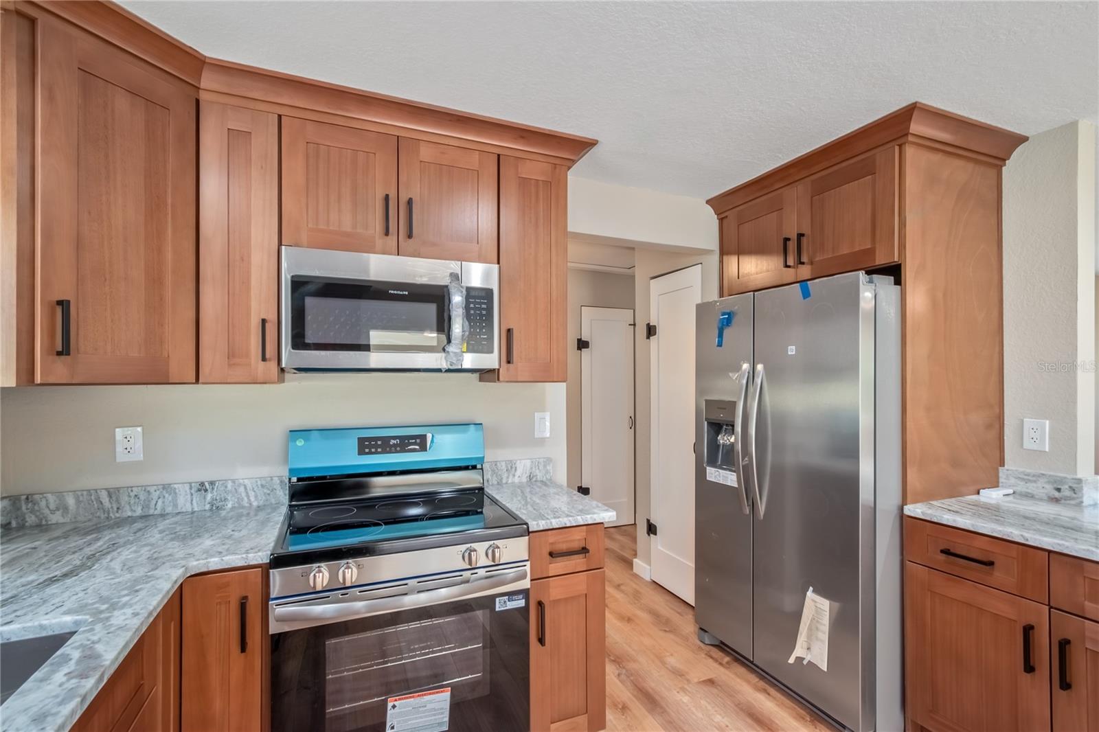 Image 10 of 39 For 983 County Road 21