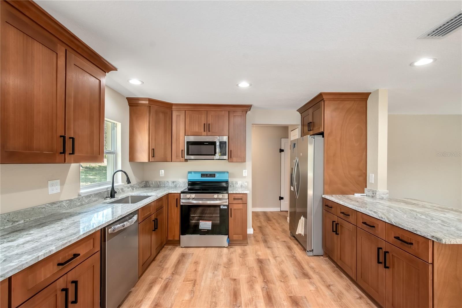 Image 12 of 39 For 983 County Road 21