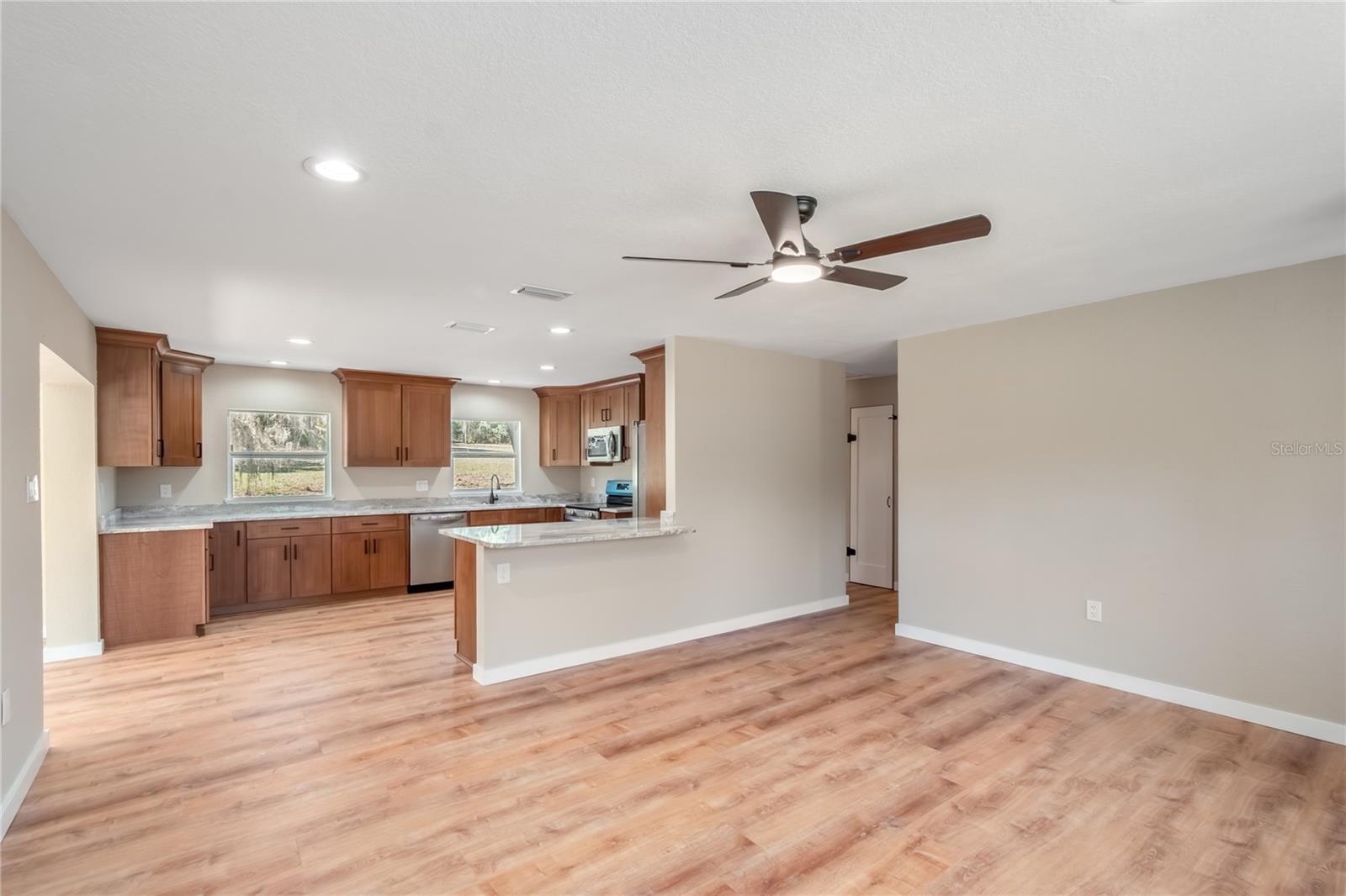 Image 15 of 39 For 983 County Road 21