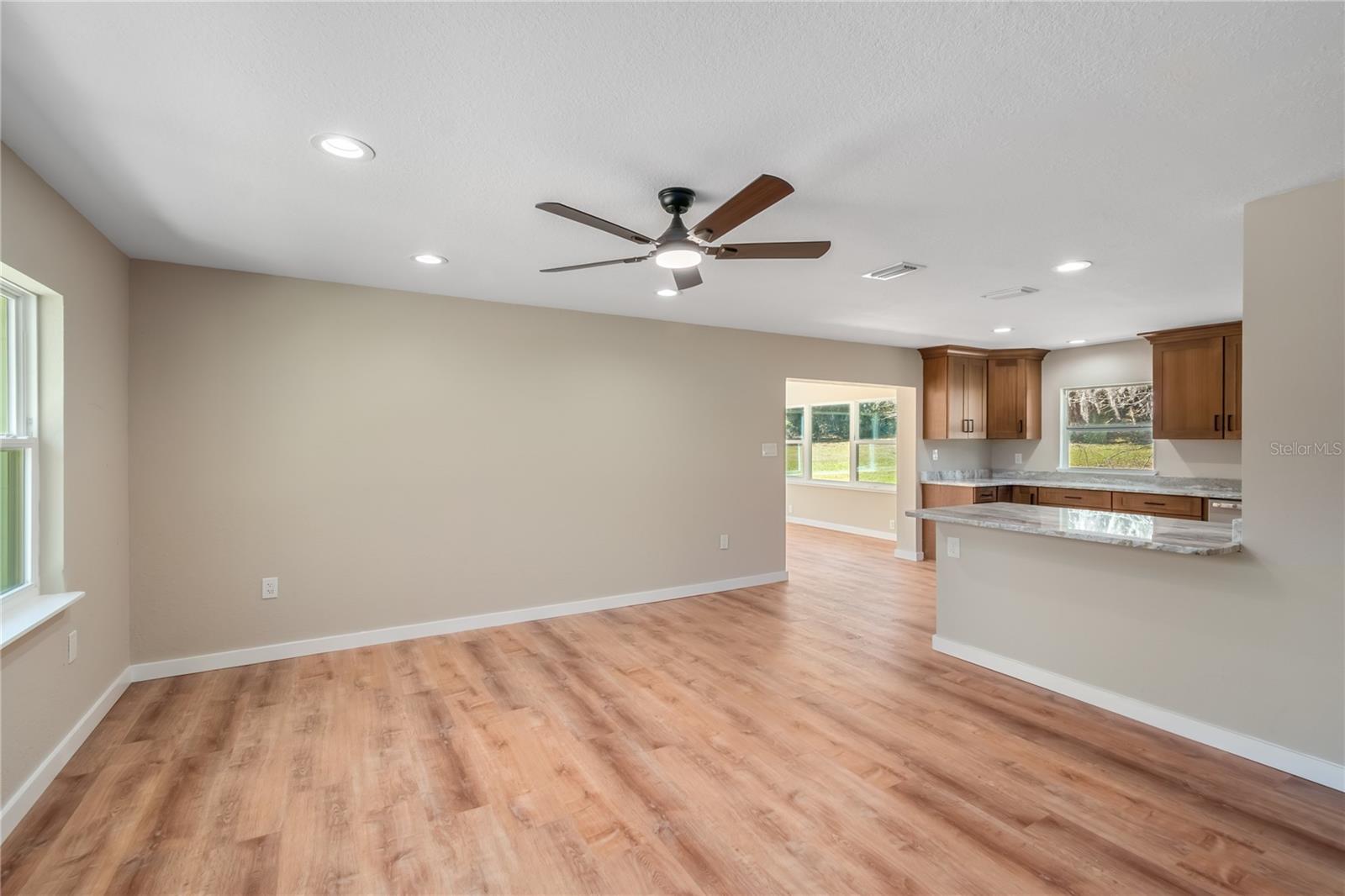 Image 16 of 39 For 983 County Road 21