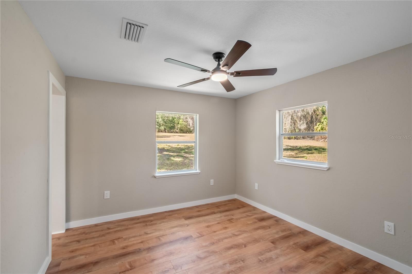 Image 21 of 39 For 983 County Road 21