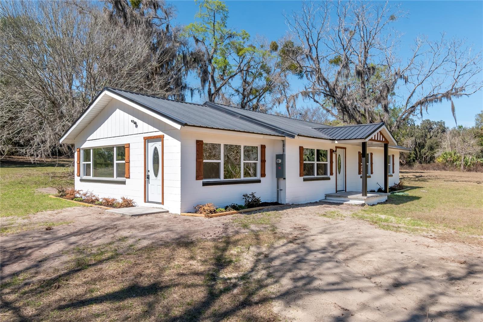 Image 3 of 39 For 983 County Road 21