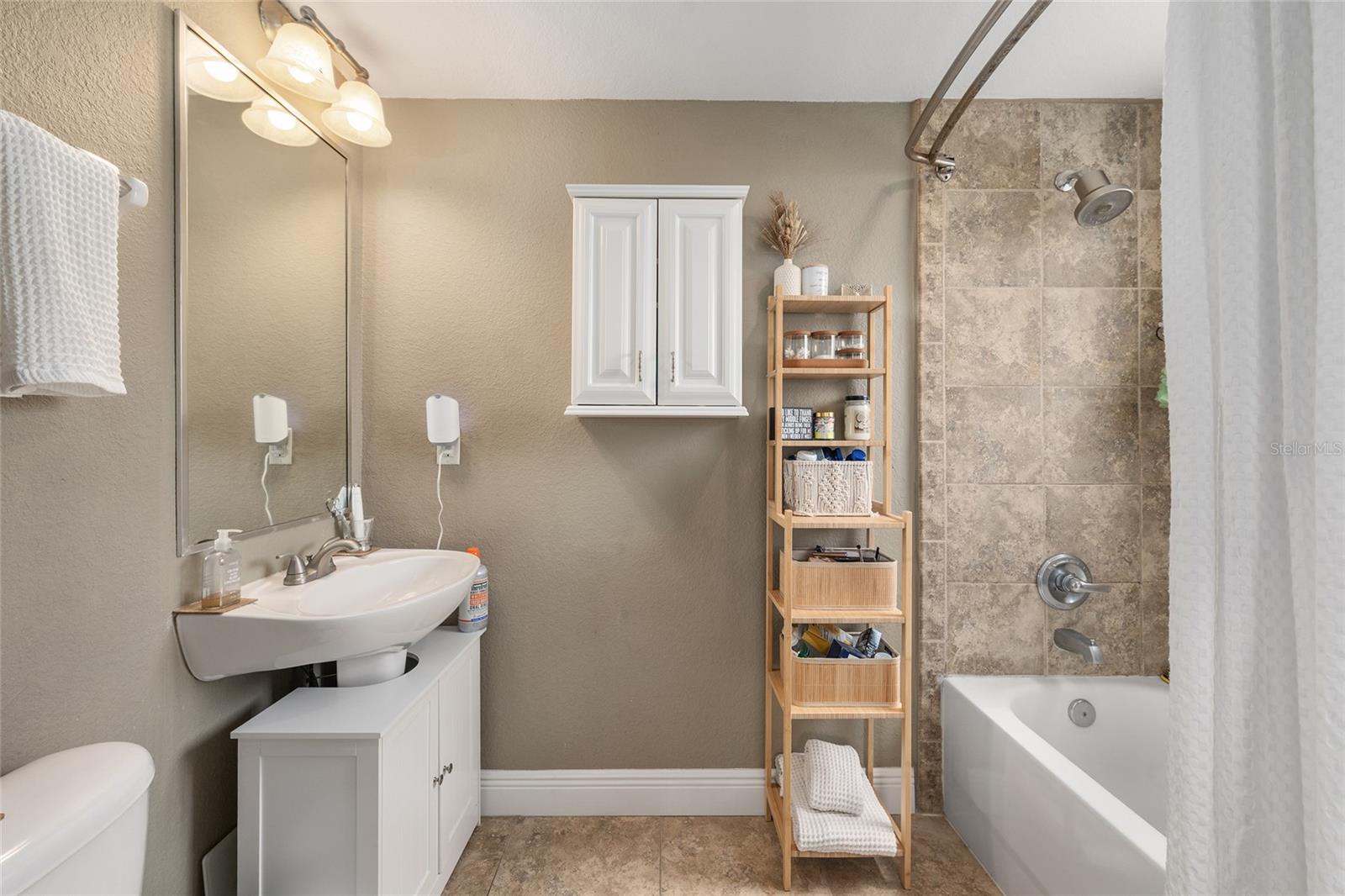 Image 17 of 23 For 1460 3rd Place 212