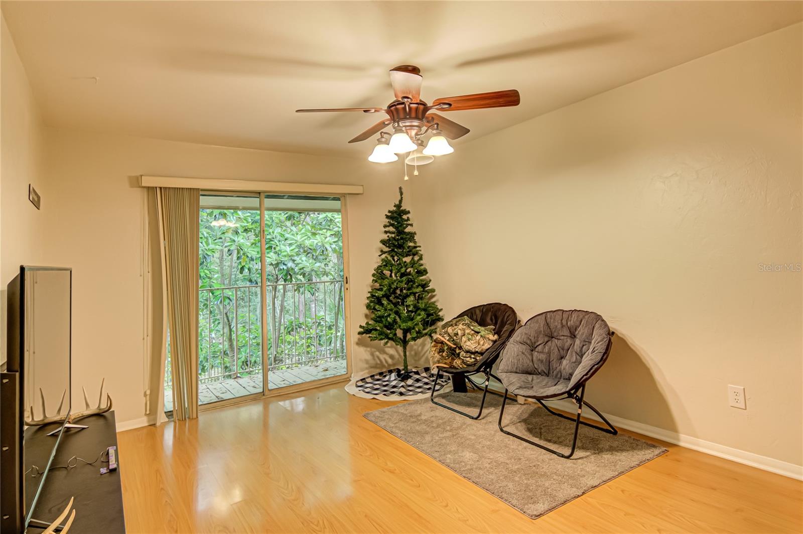 Image 7 of 16 For 1015 9th Street D22