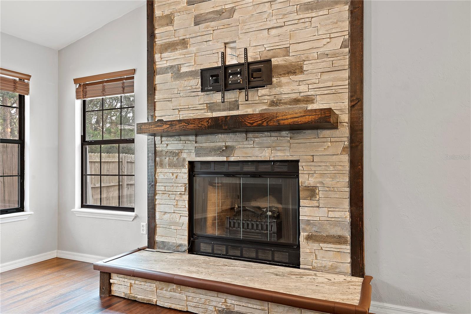 Image 4 of 40 For 304 Whiting Street