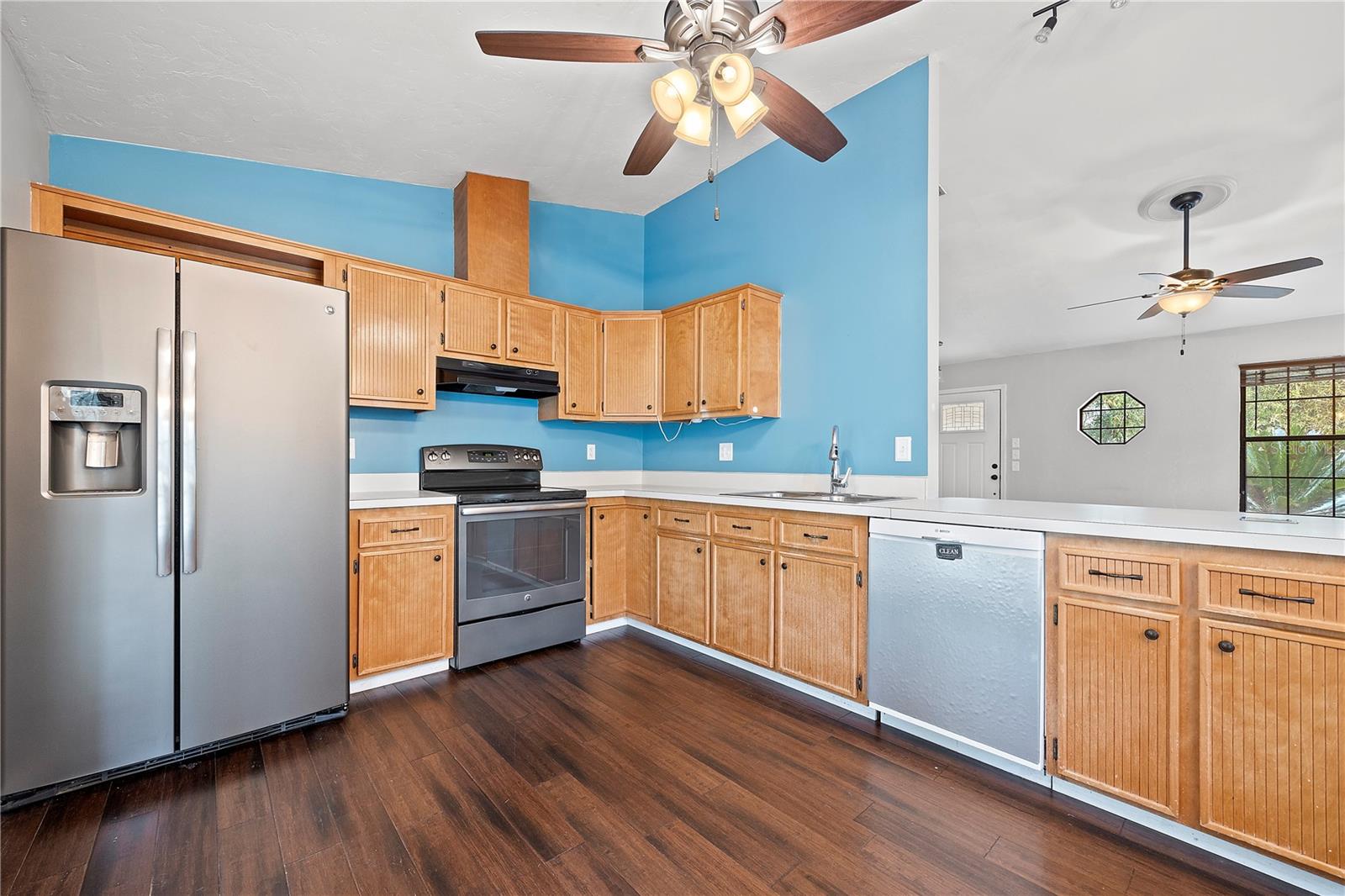 Image 6 of 40 For 304 Whiting Street