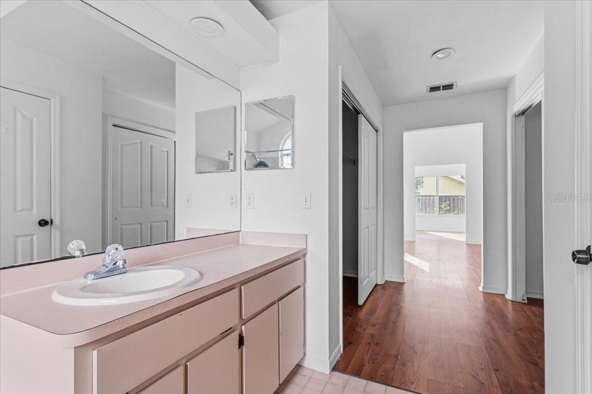 Image 10 of 30 For 6714 34th Drive