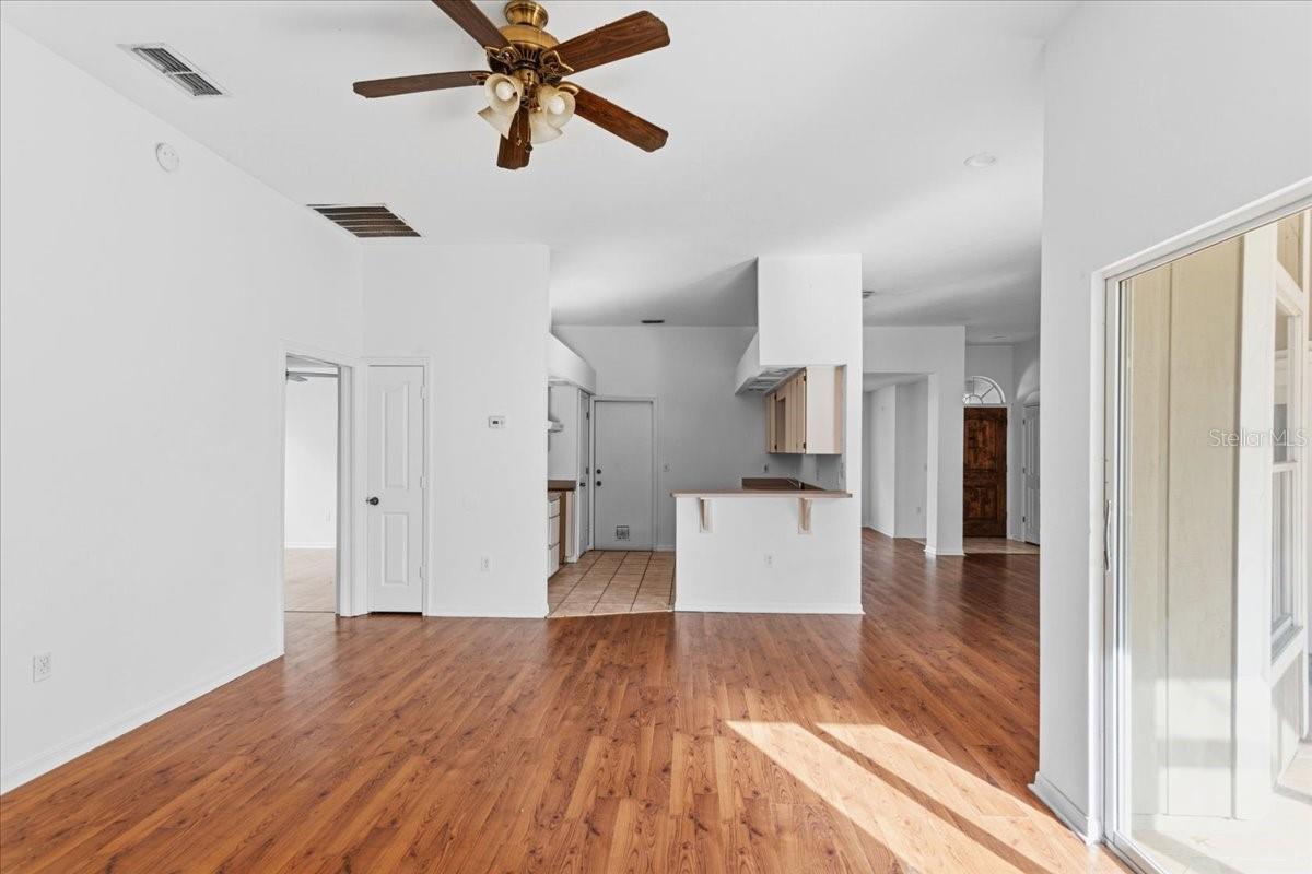 Image 15 of 30 For 6714 34th Drive