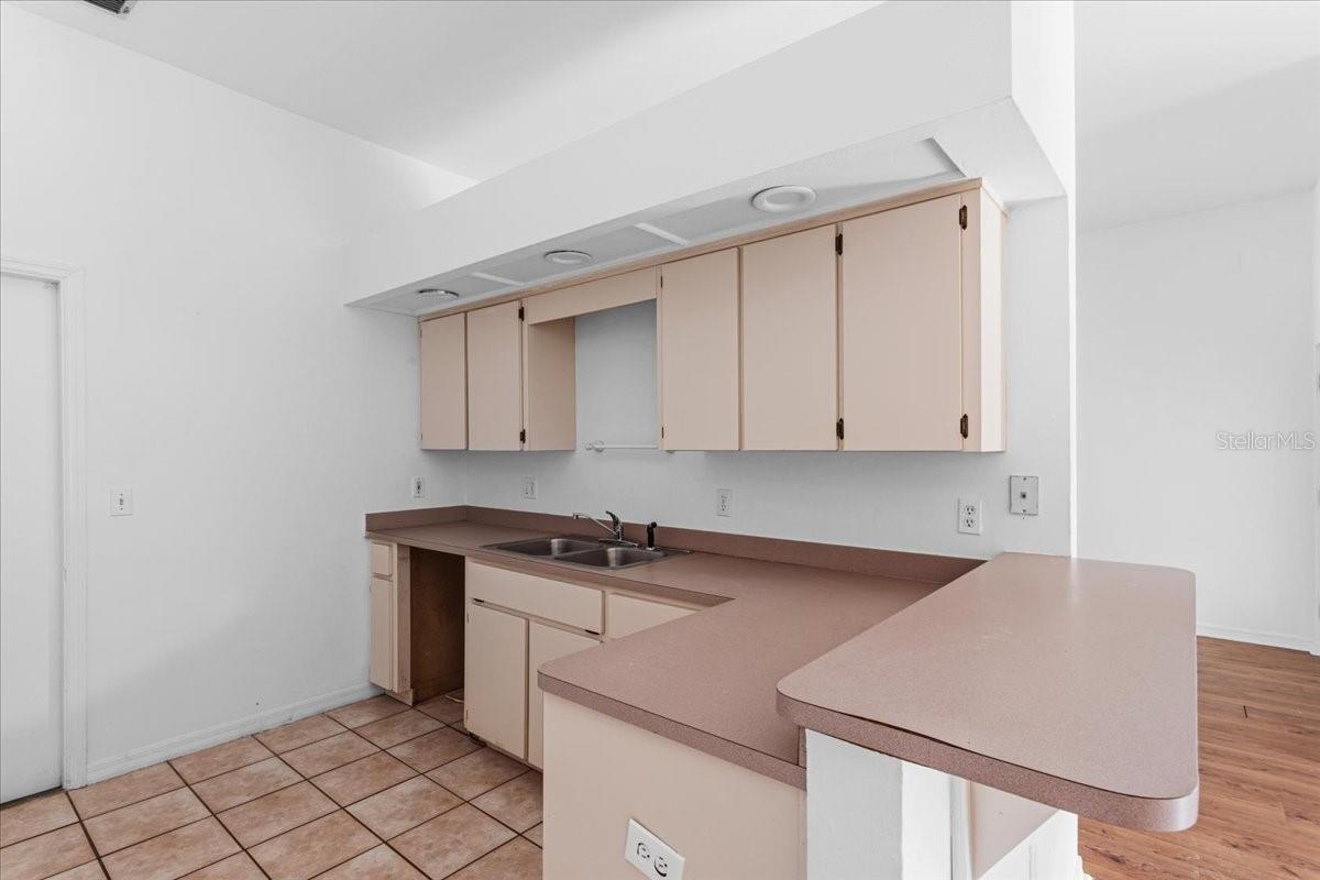 Image 17 of 30 For 6714 34th Drive